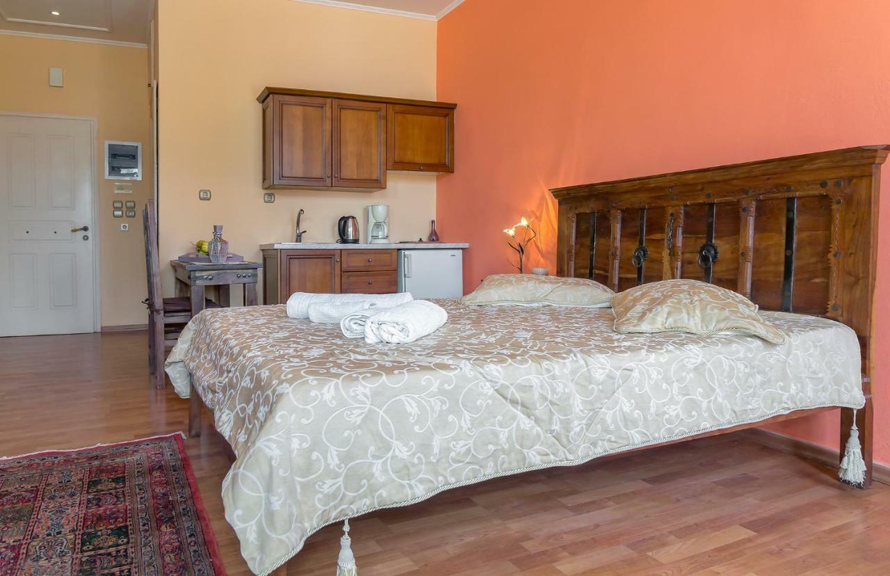 Elois Suites Ретимно Экстерьер фото